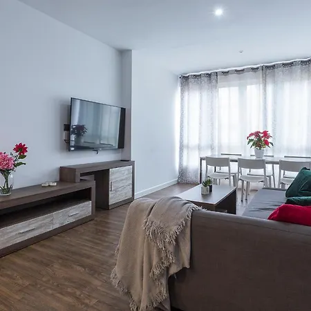 Апартаменти Playa Victoria Paseo Maritimo 3 *