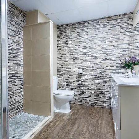 Playa Victoria Paseo Maritimo 3 *