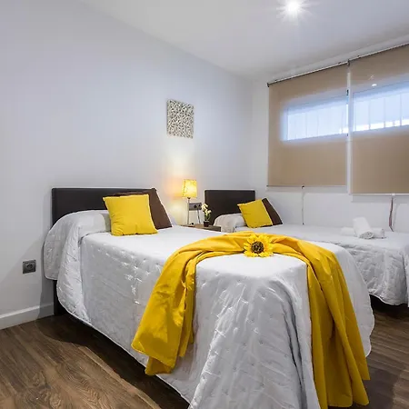 Апартаменти Playa Victoria Paseo Maritimo 3